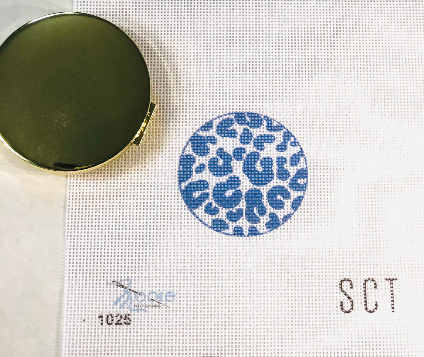 Compact Kit - Leopard Blue