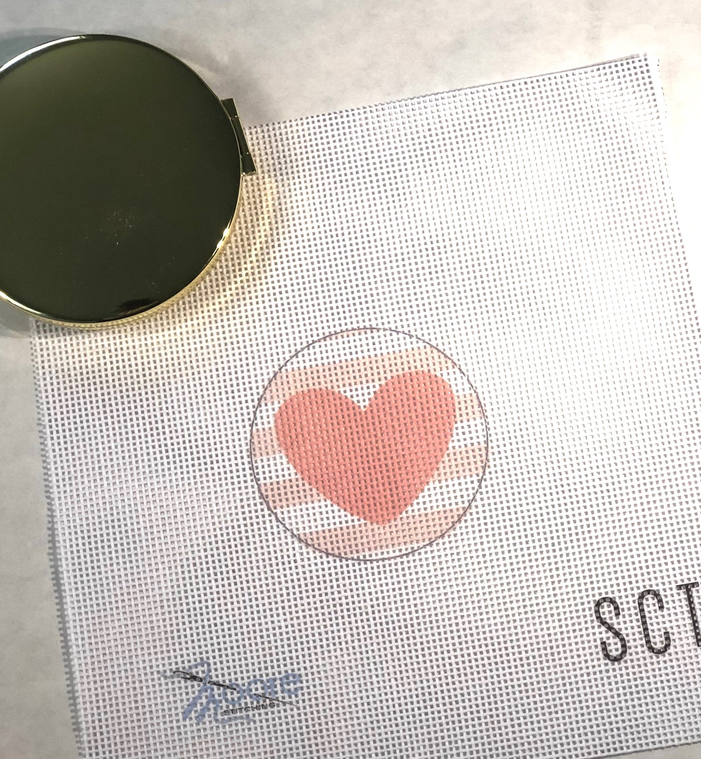 Compact Kit - Heart on Stripes